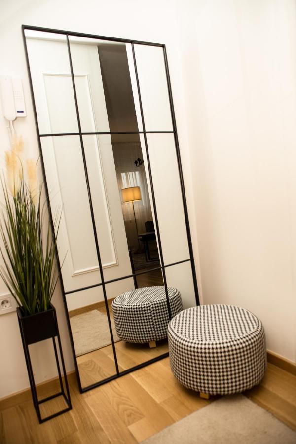 Room21 Free Garage Novi Sad Exterior foto